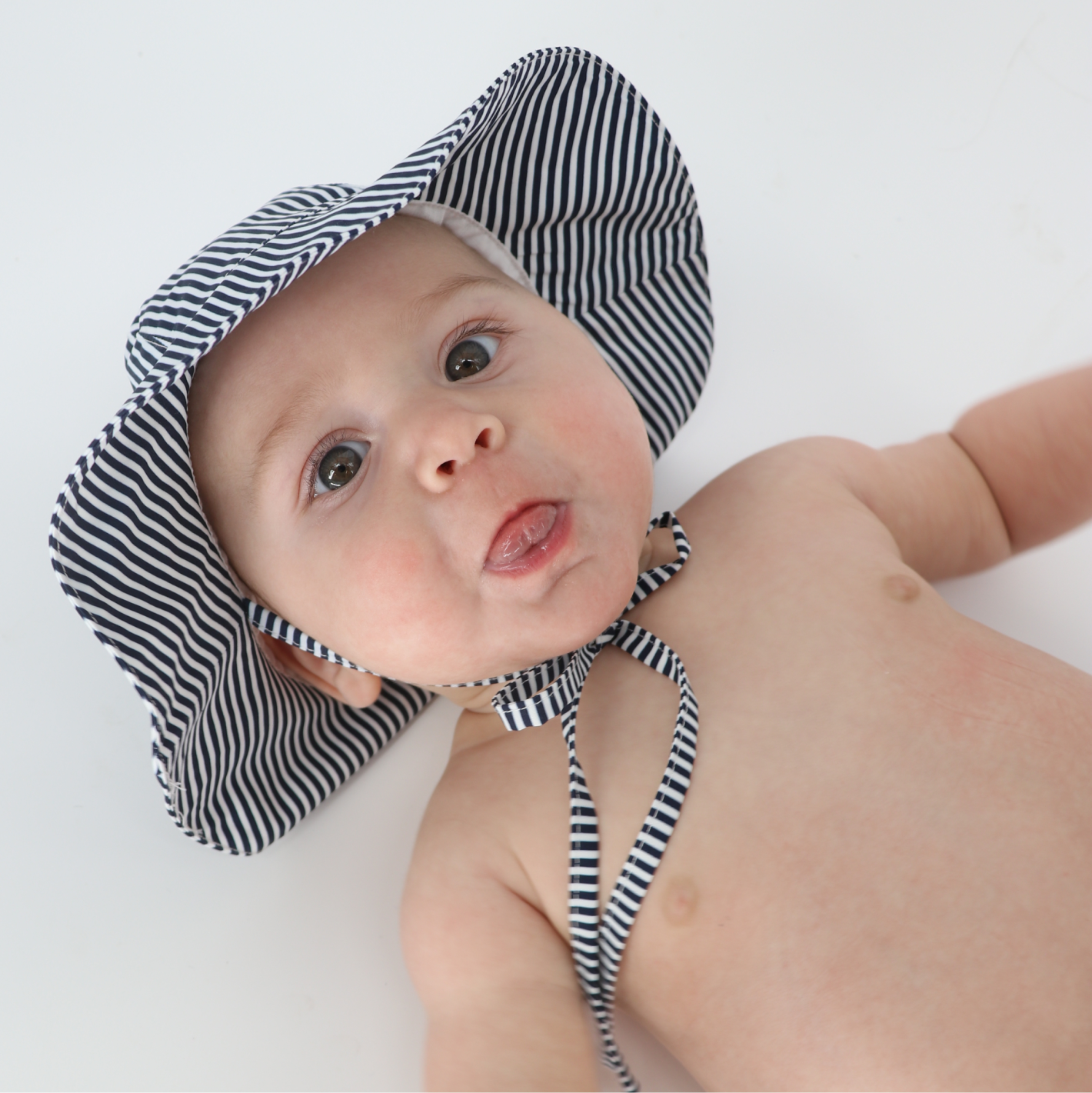 baby navy stripe sun hat