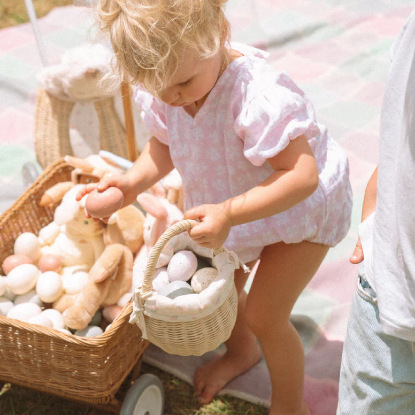 olli ella straw rattan big berry bunny basket